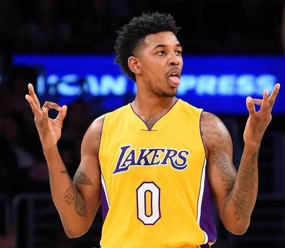 供纵深与对 供纵深与对